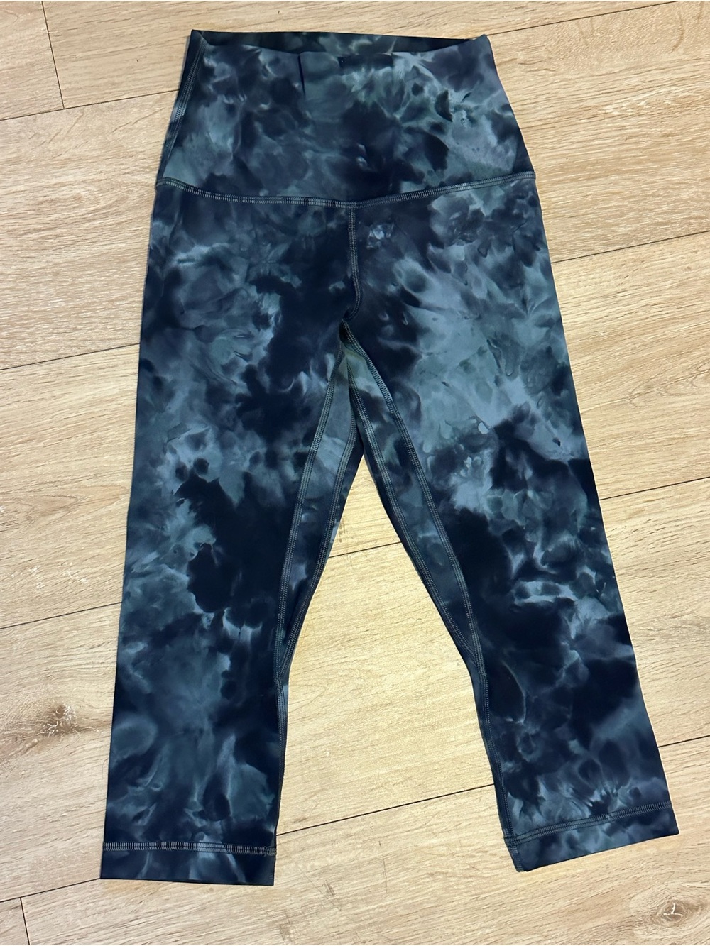 lululemon athletica Align High Rise Tie-Dye Capri Leggings - Blue Teal Marble
